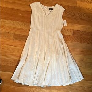 Neiman Marcus Cream A-Line Midi Dress V-Neck Sleeveless
